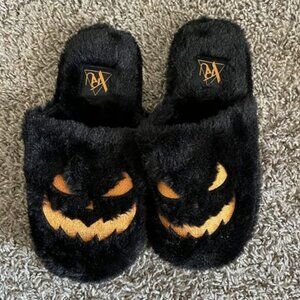 NWOT YRU Jack-o-Lantern Slippers Womens Size 8
